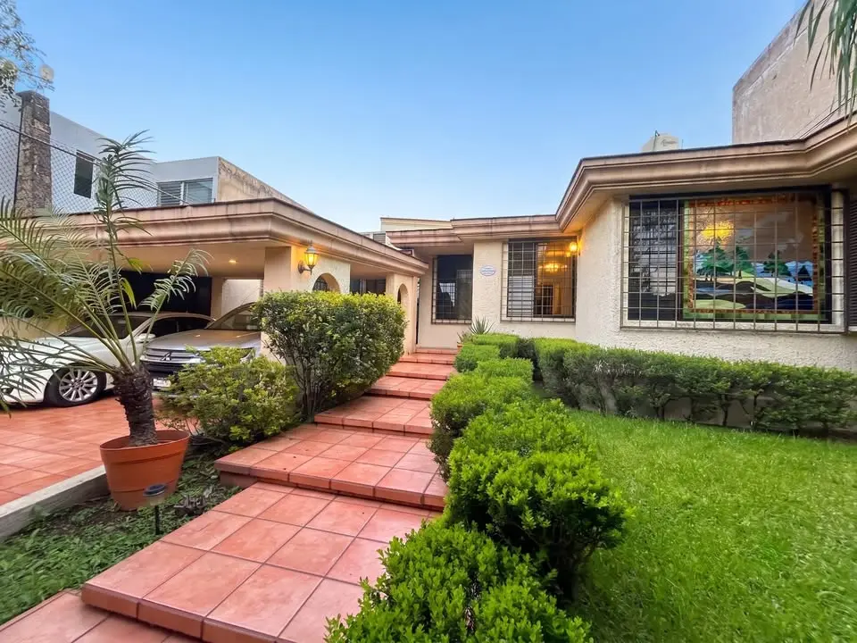 Propiedad en venta · 5 rec en Guadalajara — foto 2